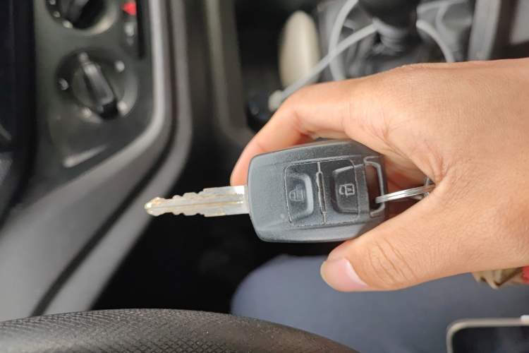 Used Wuling Hongguang V 2021 1.5L Jingqu Edition Enclosed-Window Vehicle LAR
