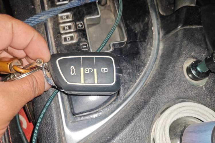 Used Dongfeng Aeolus AX7 2016 2.0L Automatic Zhiyi Trim
