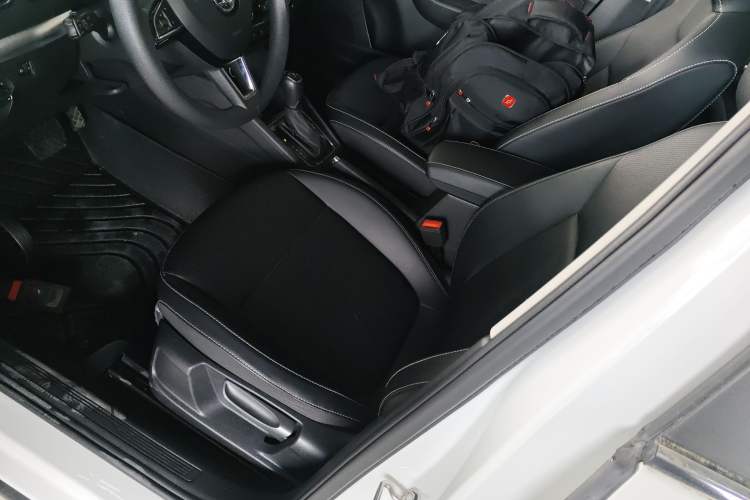 Used Skoda Kamiq 2022 1.5L Automatic Comfort Edition Left Front Seat