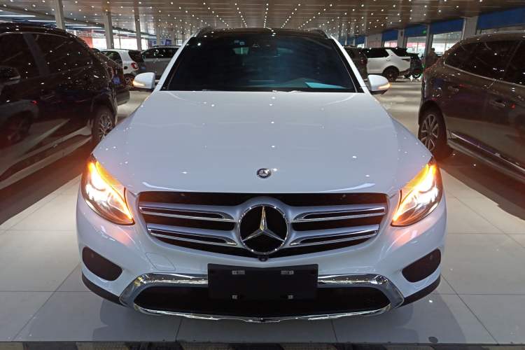 Used Mercedes-Benz GLC 2016 GLC 260 4MATIC Luxury Model
