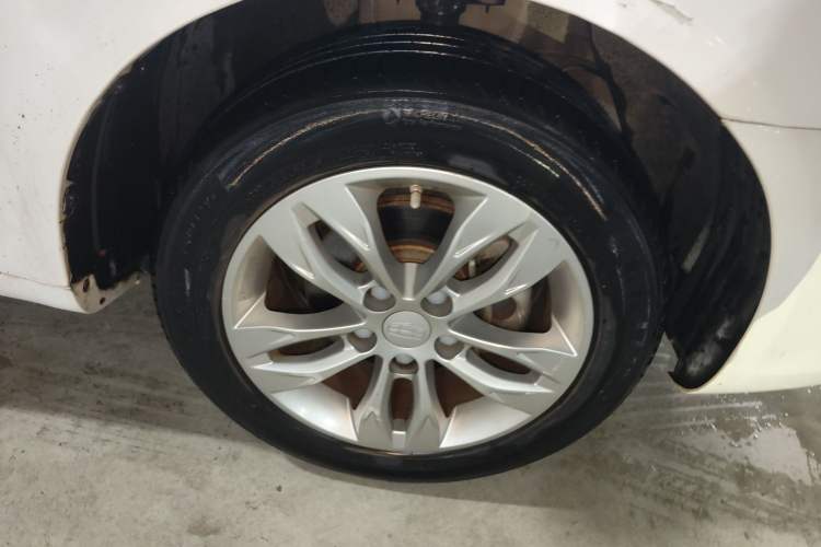 Used Geely Auto Emgrand 2016 Sedan 1.5L Manual Upward Edition Right Front Wheel Hub