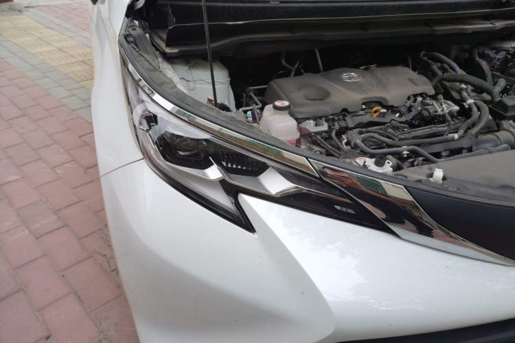 Used Toyota SIENNA 2026 Model 2.5L Dual-Engine Two-Wheel-Drive Comfort Edition
