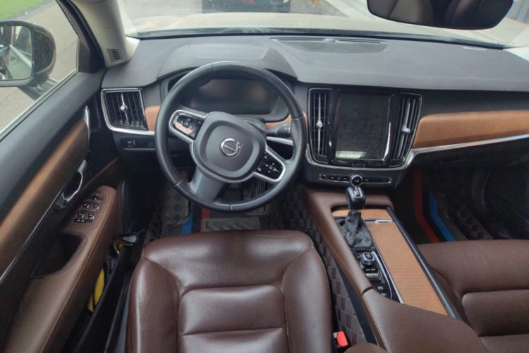 Used Volvo S90 2019 T5 Zhiyuan Edition
