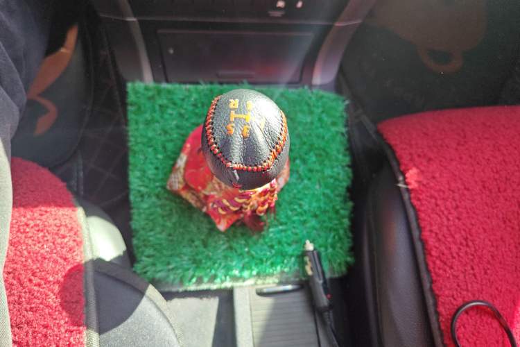 Used Haval H5 Classic 2010 European-style 2.0L Two-Wheel-Drive Luxury Model
