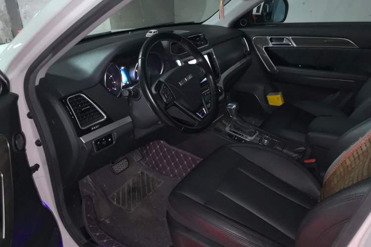 Used Haval H6 2016 Upgraded Model 1.5T Automatic Two-Wheel Drive Prestige Version
