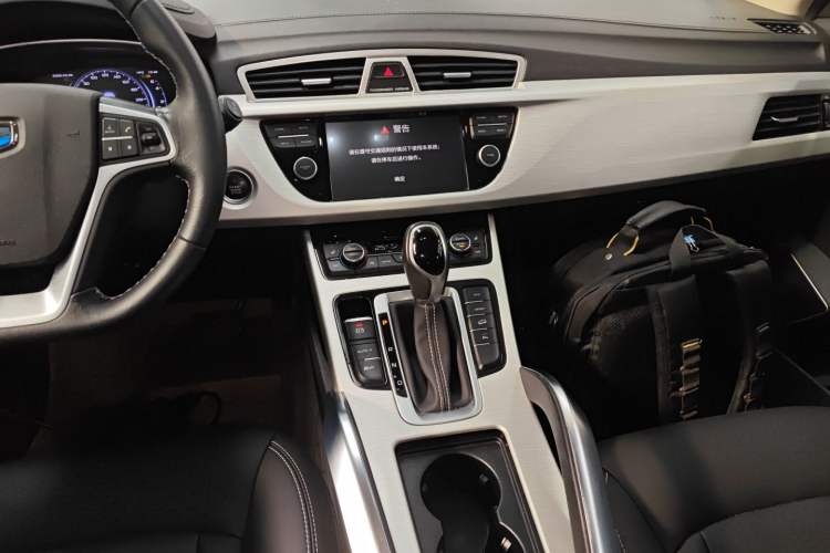 Used Geely Auto Emgrand X7 Sport 2018 1.8TD Automatic Two-Wheel Drive Smart Connect 4G Internet Edition