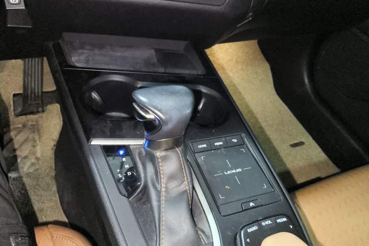 Used Lexus UX 2020 260h Explore & Adventure Edition