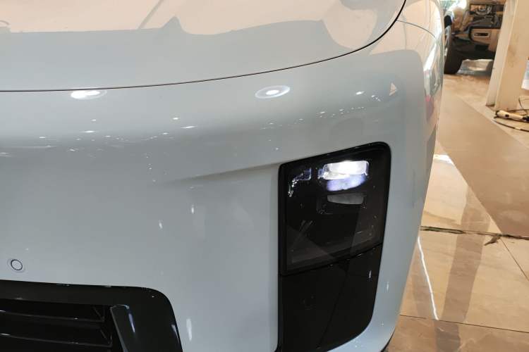 Used Li Auto i8 2025 Model Standard Version Left Front Headlight