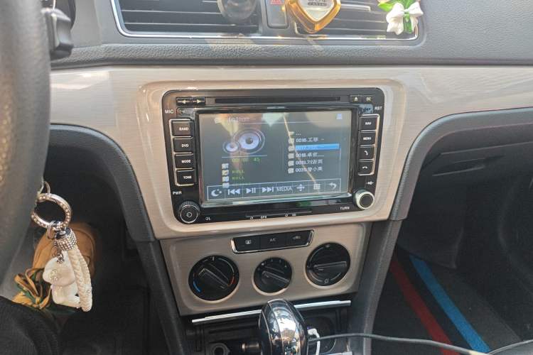 Used Volkswagen Lavida 2013 Restyled Classic 1.6L Automatic Comfort Edition
