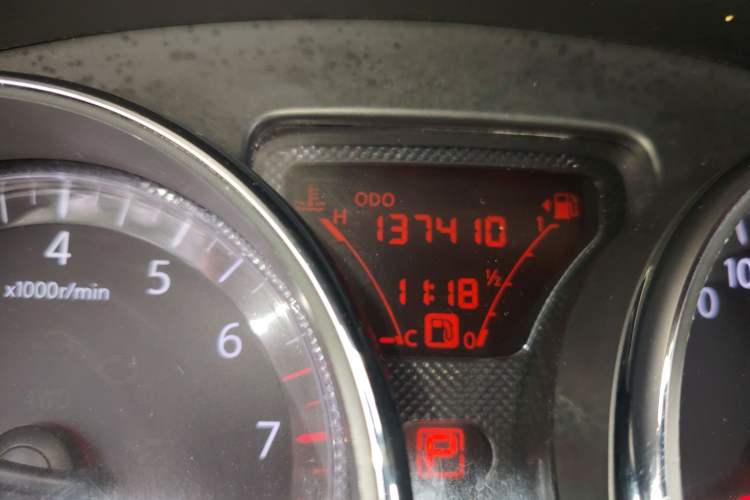 Used Nissan Sunny 2011 1.5XV CVT Deluxe Edition Odometer Close Up