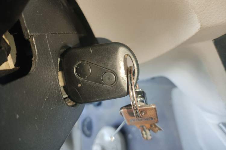 Used Jinbei New Hiace X30L 2016 1.5L Business Edition DLCG14 Vehicle Key