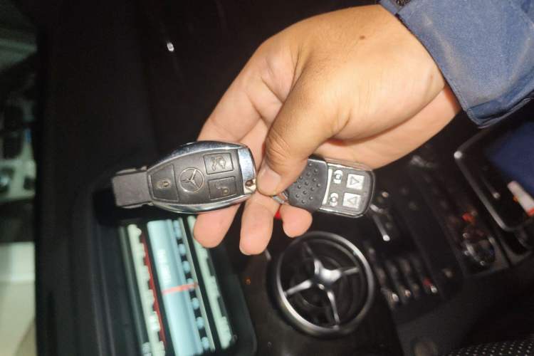 Used Mercedes-Benz GLK-Class 2015 GLK 300 4MATIC Luxury Ultimate Edition Vehicle Key