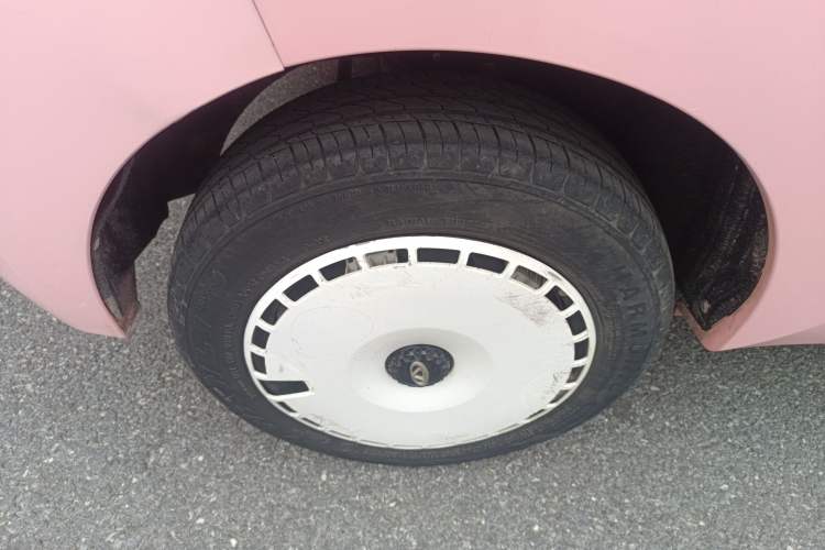 Used Chery QQ Ice Cream 2022 170km Sundae Phosphate Lithium-Ion