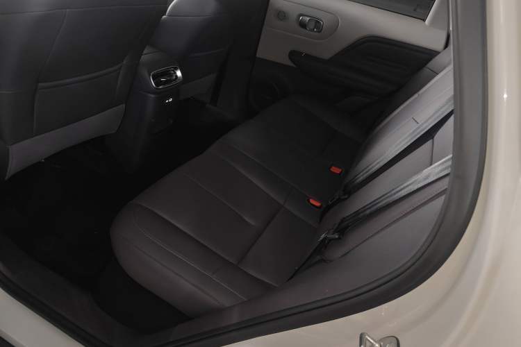 Used Leapmotor B10 2025 510 Joyful Edition Left Rear Seat