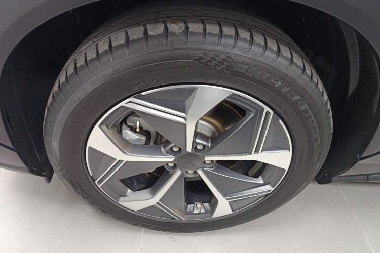 Used AION V 2023 Plus 70 Smart Edition Lithium Iron Phosphate