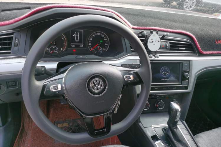 Used Volkswagen Lamando 2019 230TSI DSG Fashion Edition China VI Steering Wheel