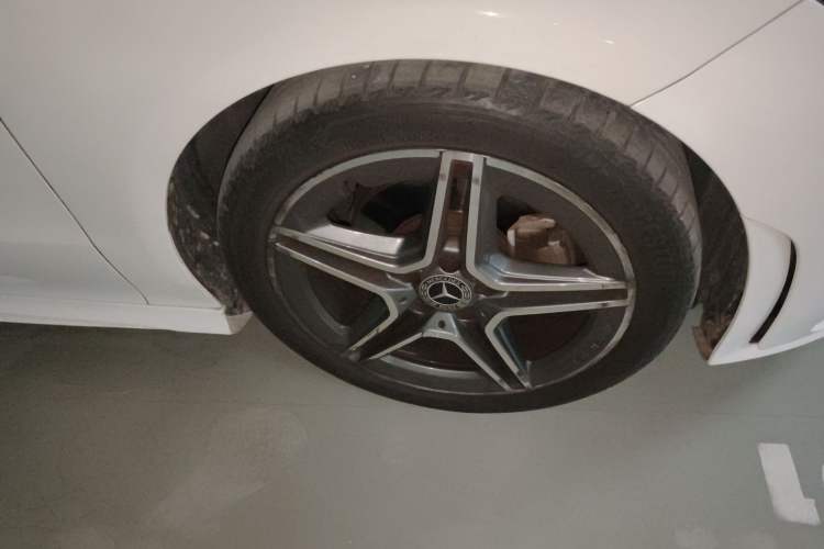 Used Mercedes-Benz CLA 2020 CLA 200 Shooting Brake Right Front Wheel Hub