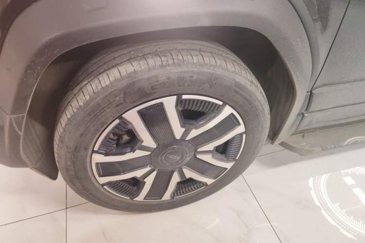 Used iCAR 03 2024 501km Four-wheel Drive Long-Range Advanced Version
