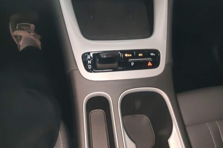 Used Geely Galaxy Geome 2026 Model 410km Exploration Edition Gear Lever