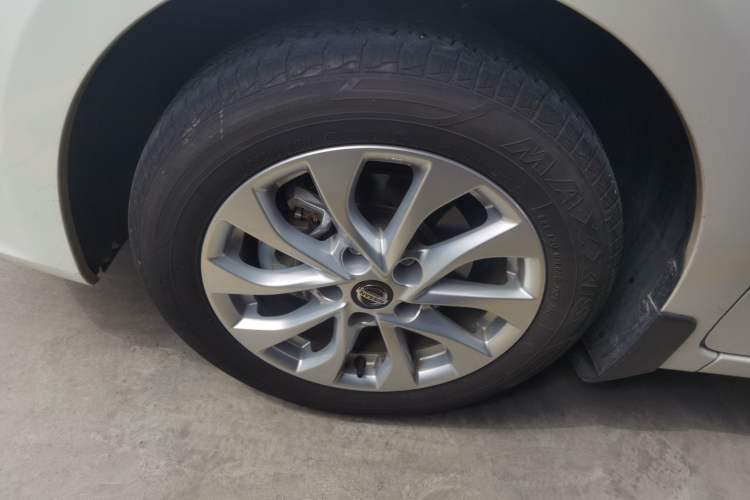 Used Nissan Sylphy 2022 Classic 1.6XL CVT Luxury Edition Left Front Wheel Hub