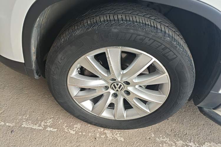 Used Volkswagen Tiguan 2015 1.8TSI Automatic Two-Wheel Drive Luxury Model