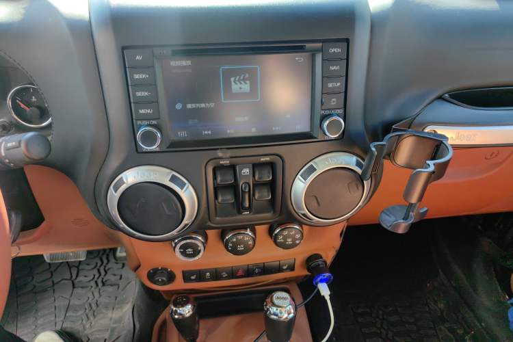 Used Jeep Wrangler 2014 3.0L Sahara Four-Door Edition