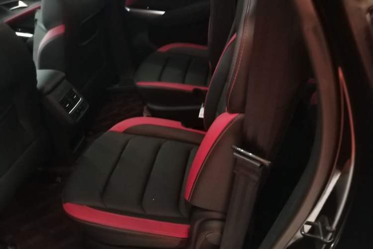 Used SOL X8 2021 300T DCT Leading Smart Connectivity Version 6 Seats