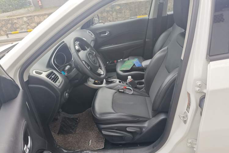 Used Jeep Compass 2020 220T Automatic Leading Edition