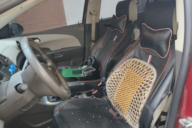 Used Chevrolet Aveo Sonic 2011 Sedan 1.4L Manual Transmission SE
