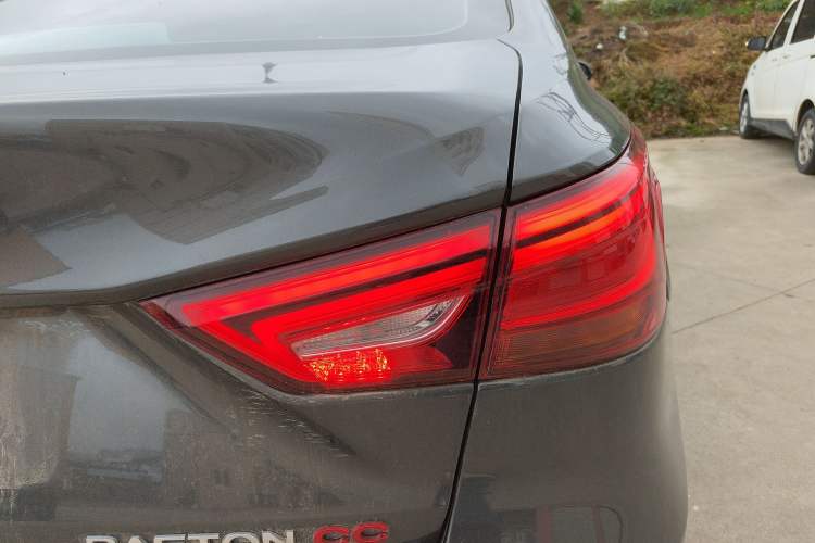 Used CHANGAN Ruicheng CC 2022 Blue Whale Edition 1.5T DCT Luxury Model Exterior 3