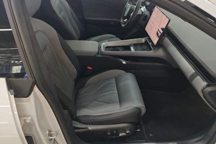 Used Zeekr 007GT 2025 Long-Range Rear-Wheel Drive Intelligent Driving Version 100 kWh
