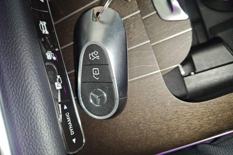 Used Mercedes-Benz E-Class New Energy 2024 E 350 e L Plug-in Hybrid Sedan Vehicle Key