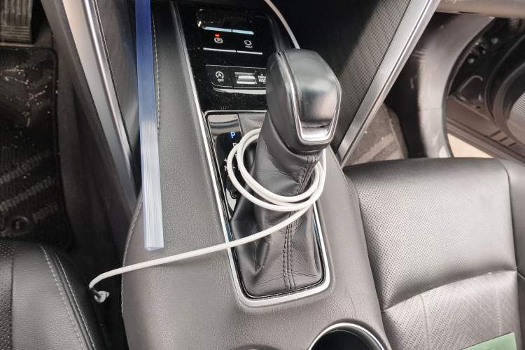 Used Toyota Harrier 2023 2.0L CVT Two-Wheel Drive Deluxe Edition