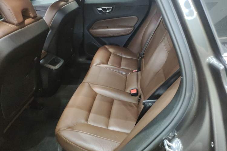 Used Volvo XC60 2021 T5 4x4 Smart Luxury Edition
