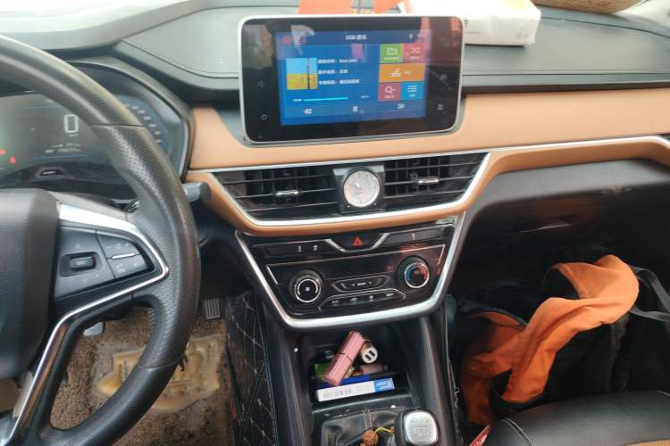 Used Wuling Hongguang S3 2018 1.5L Manual Luxury Model China V Standard
