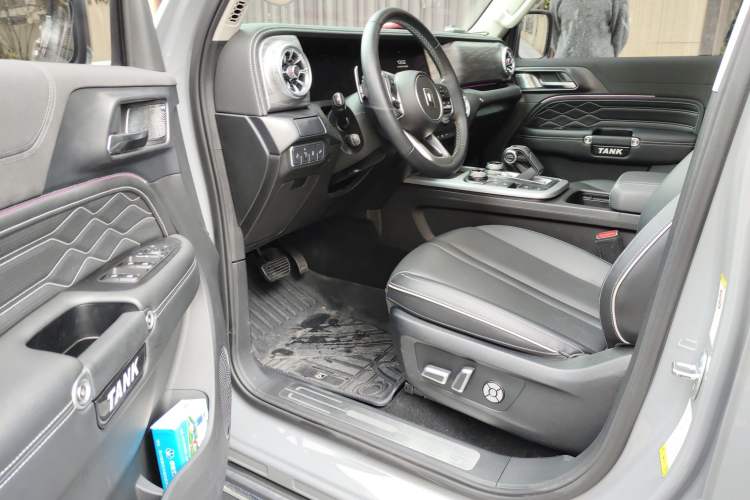 Used Tank 300 2023 City Edition 2.0T—Stylish as Ever Driver Seat