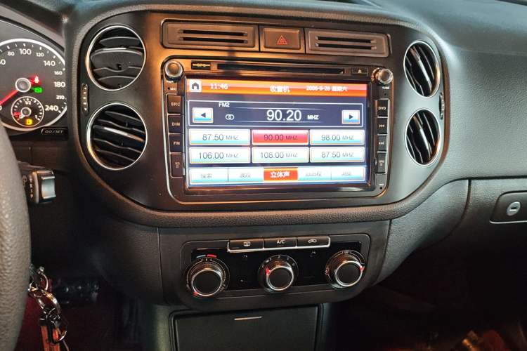 Used Volkswagen Tiguan 2015 1.8TSI Automatic Two-Wheel Drive Trend Edition Audio And AC Panel