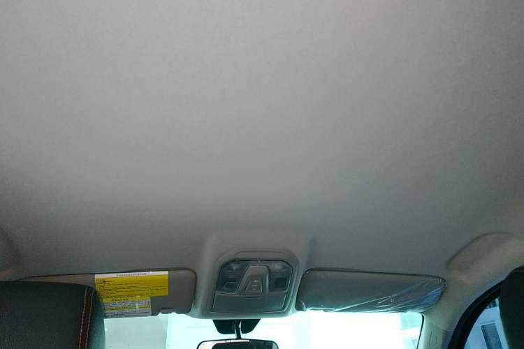 Used SAIC MAXUS Xingji 2023 Starry L 2.0T Diesel Manual 4x4 Elite Edition Long Bed