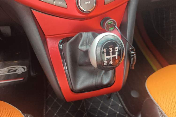 Used BYD S6 2014 2.0L Manual Elite Version 5 Seats