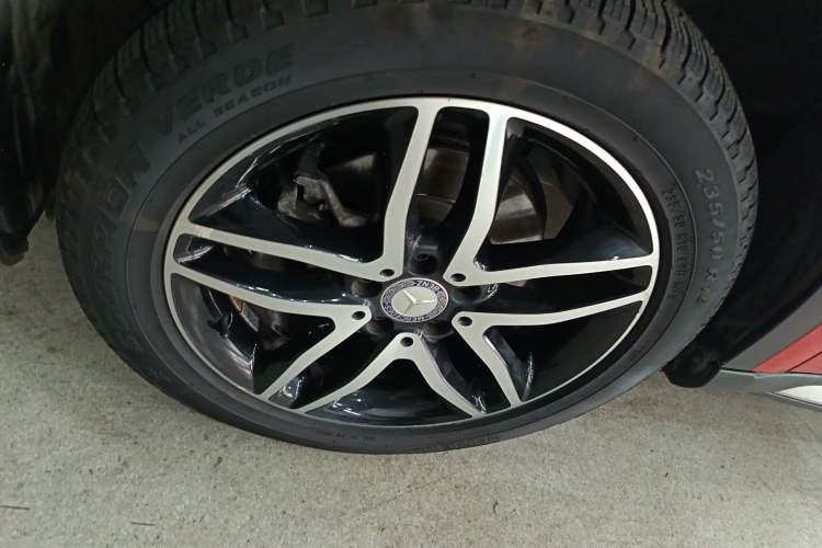 Used Mercedes-Benz GLA 2016 GLA 200 Fashion Model Left Front Wheel Hub