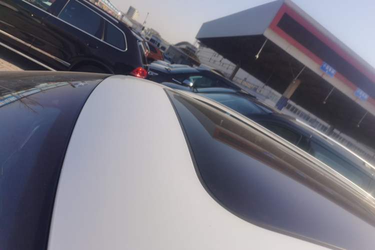 Used Volkswagen Tiguan L 2019 Revised 330TSI Automatic Two-Wheel Drive Smart & Luxury Edition China VI Standard