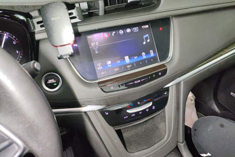 Used Cadillac XT5 2016 25T Luxury Model
