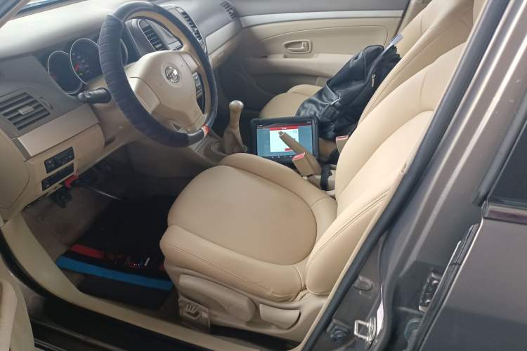 Used Nissan Sylphy 2012 Classic 1.6XE Manual Comfort Edition Left Front Seat