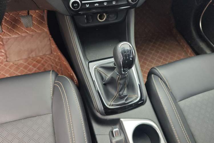 Used CHANGAN Eado 2019 1.6L GDI Manual Value Edition China VI Standard
