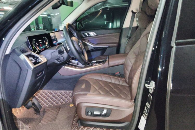 Used BMW X5 2023 xDrive 30Li Luxury M Sport Package
