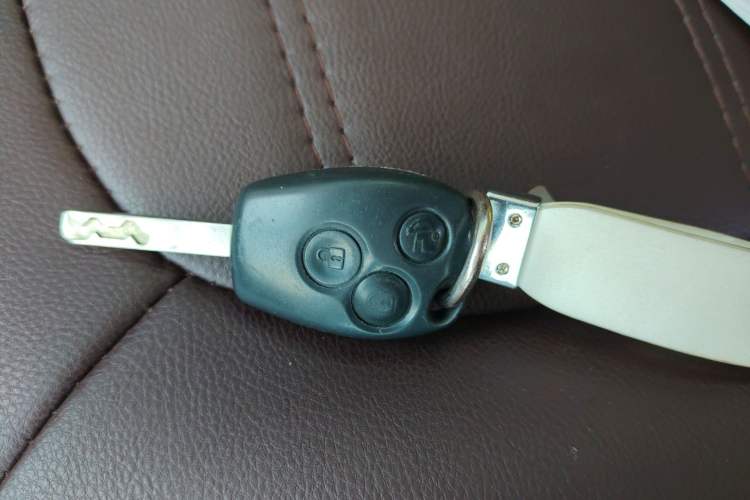 Used smart fortwo 2015 1.0L 52 kW Hardtop Passion Edition Vehicle Key