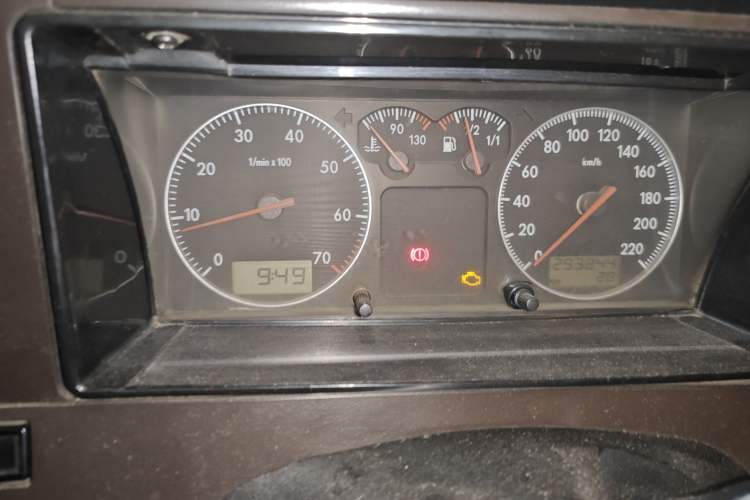 Used Volkswagen Santana Classic 2004 1.8L Standard Edition