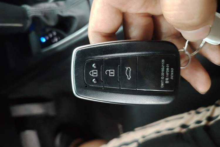 Used Toyota Camry 2021 2.0G Luxury Edition