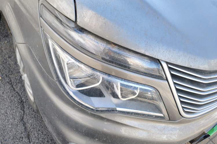 Used FORTHING Lingzhi 2020 M5L 1.6L Utility Model
