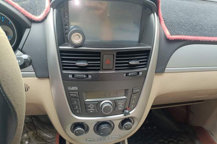 Used Buick Excelle 2013 1.5L Automatic Classic Model Audio And AC Panel